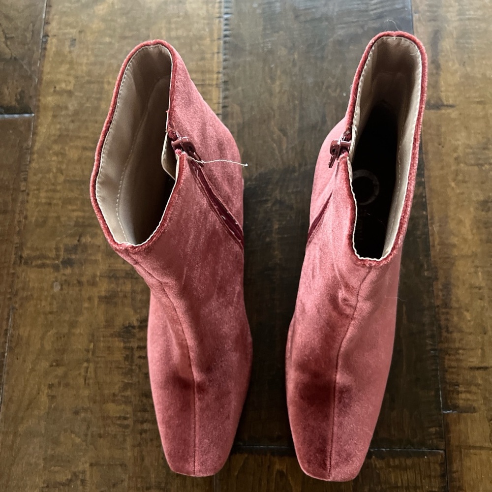 Journee Collection rusty pink velvet ankle boots with zippers, square toes - Picture 3 of 6
